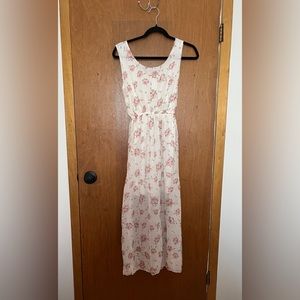 Sleeveless maxi dress